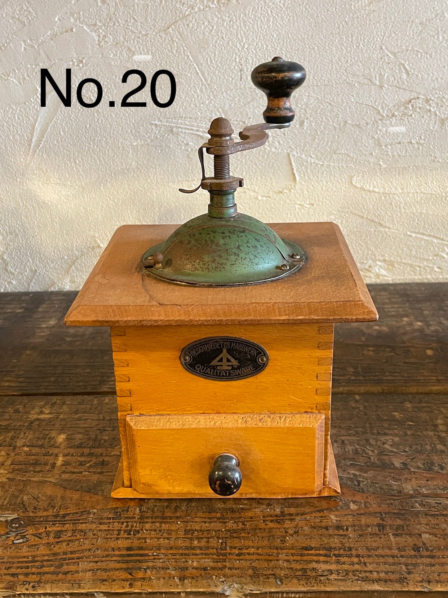 【№ 20】 UNKNOWN wood coffee mill