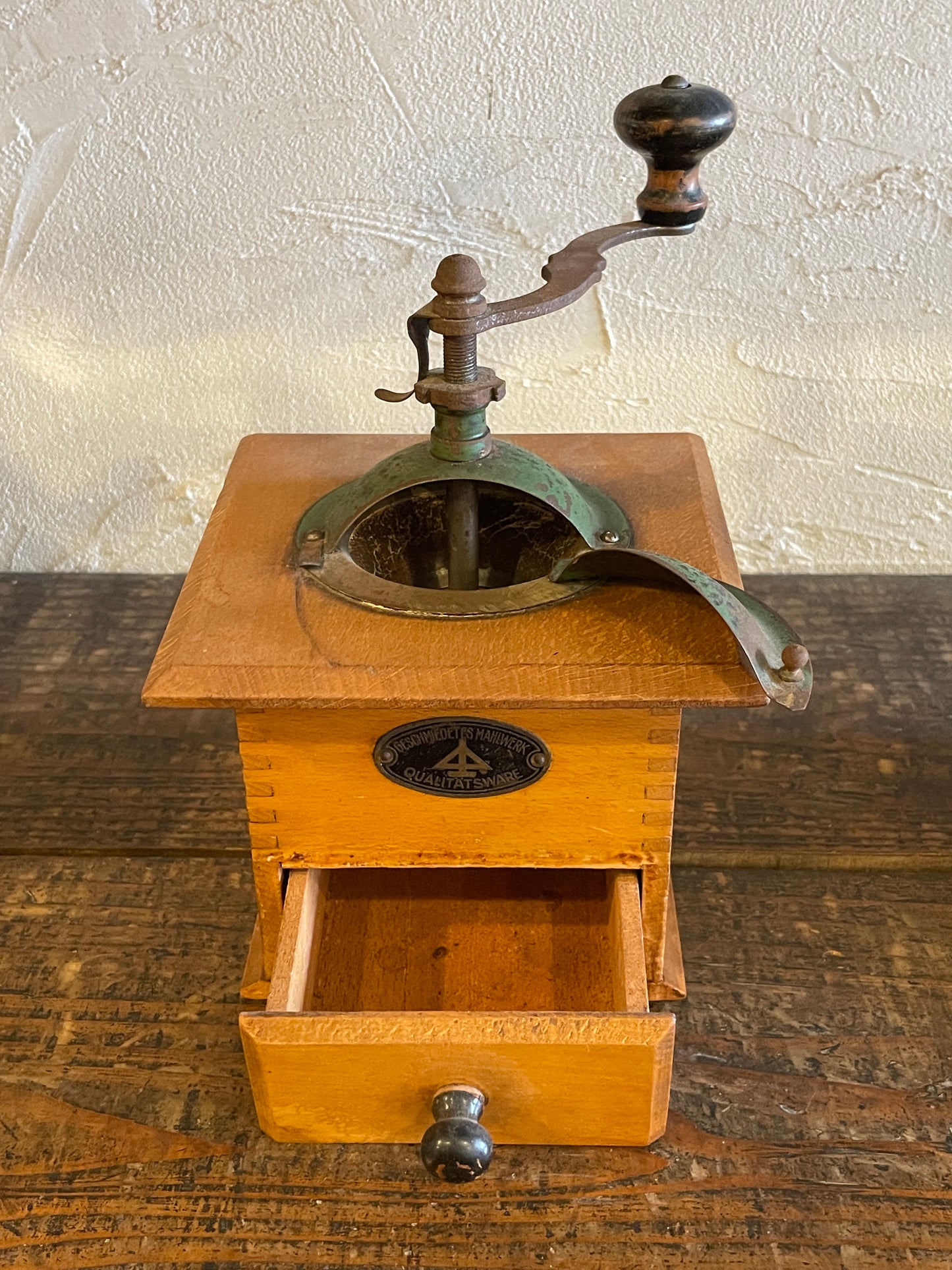 【№ 20】 UNKNOWN wood coffee mill