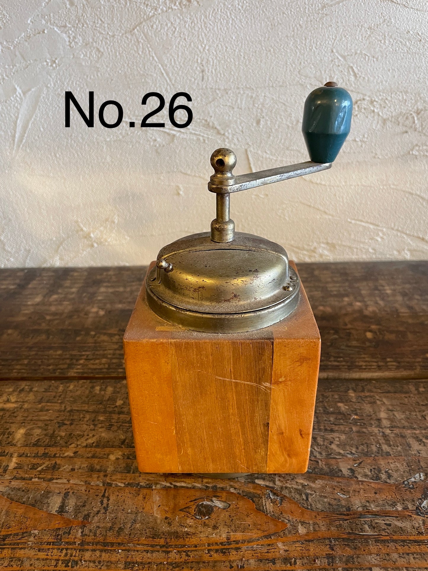 【№ 26】 TRE SPADE wood box coffee mill