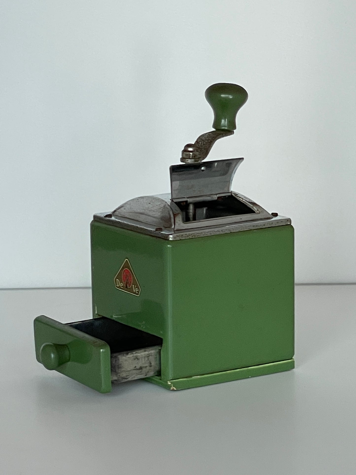 【№ 61】 DeVe wood box coffee mill