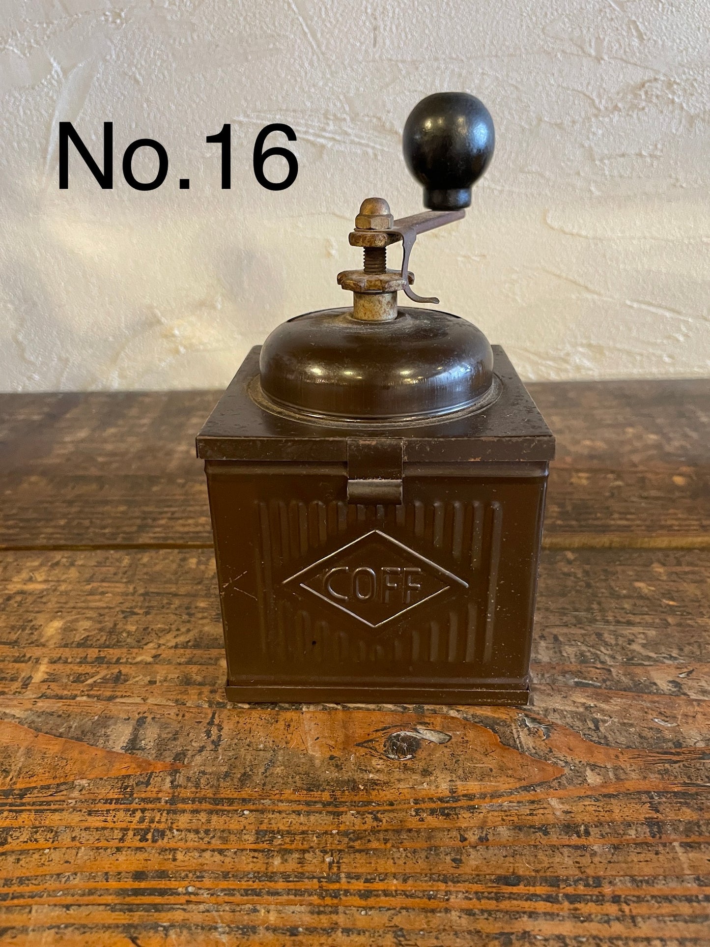 【№ 16】 UNKNOWN sheet iron coffee mill