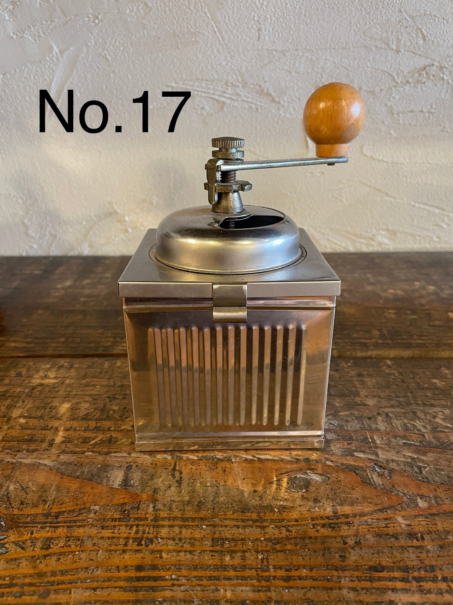 【№ 17】 UNKNOWN sheet iron coffee mill