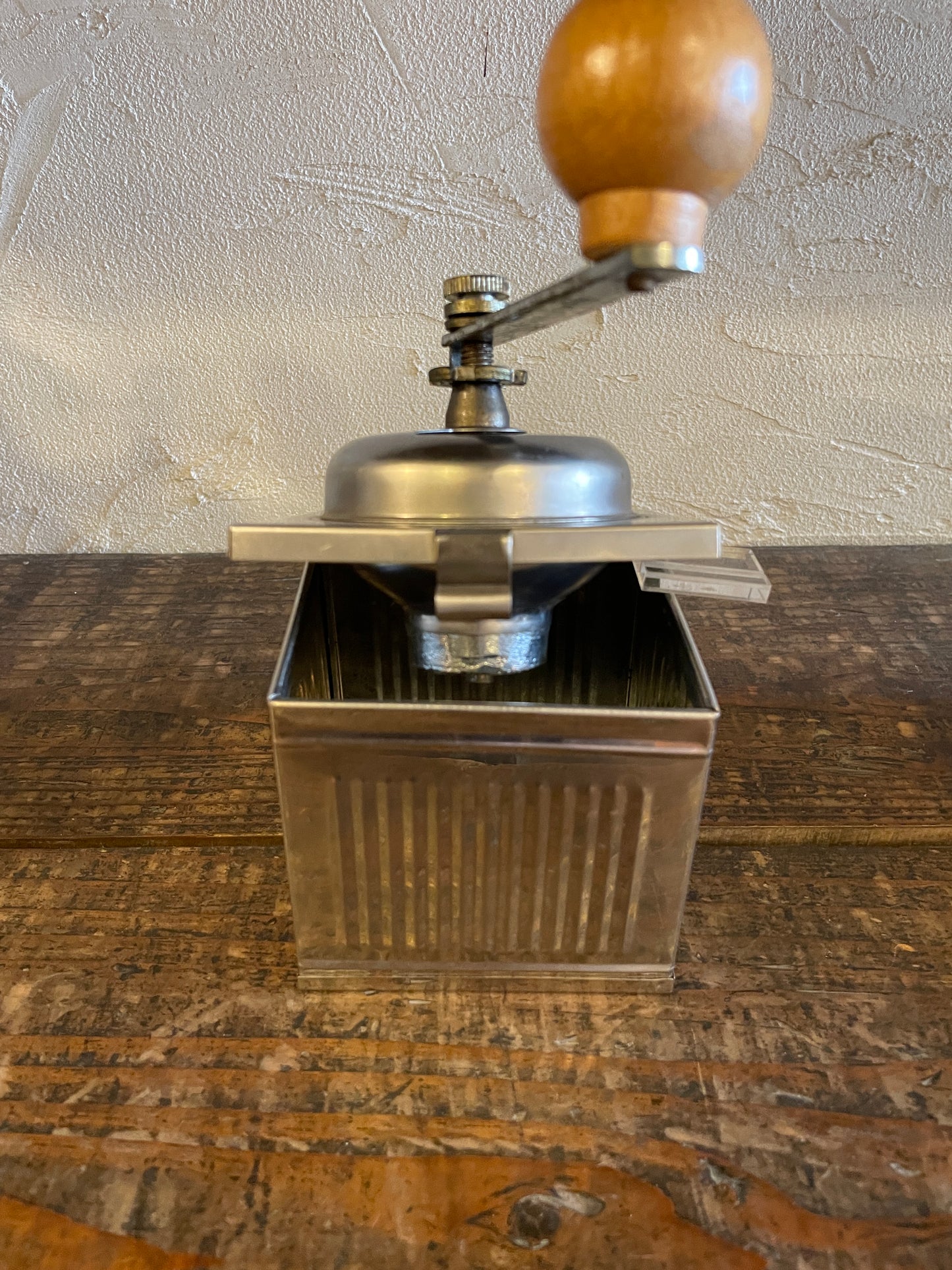 【№ 17】 UNKNOWN sheet iron coffee mill