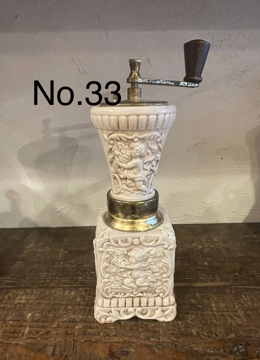 【№ 33】 MAZZONI porcelain coffee mill