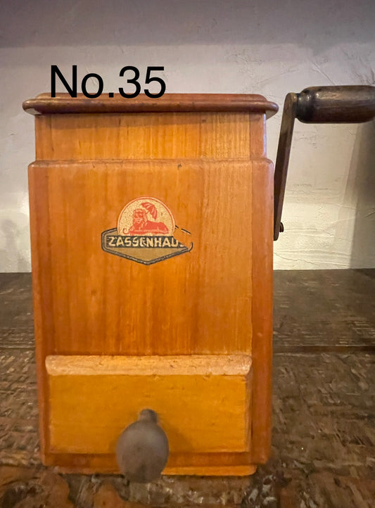 【№ 35】 ZASSENHAUS coffee mill Nr. 582