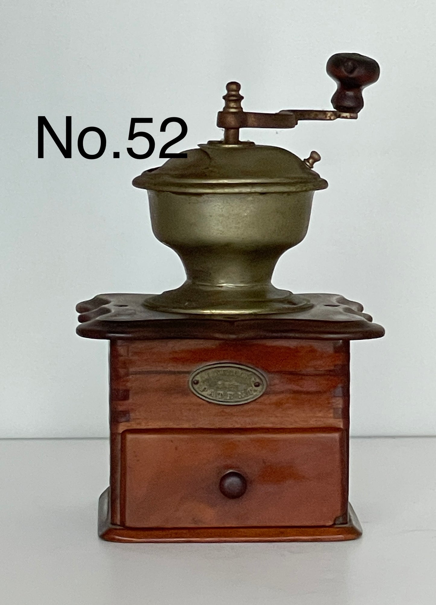 【№ 52】 LEINBROCK wood coffee mill