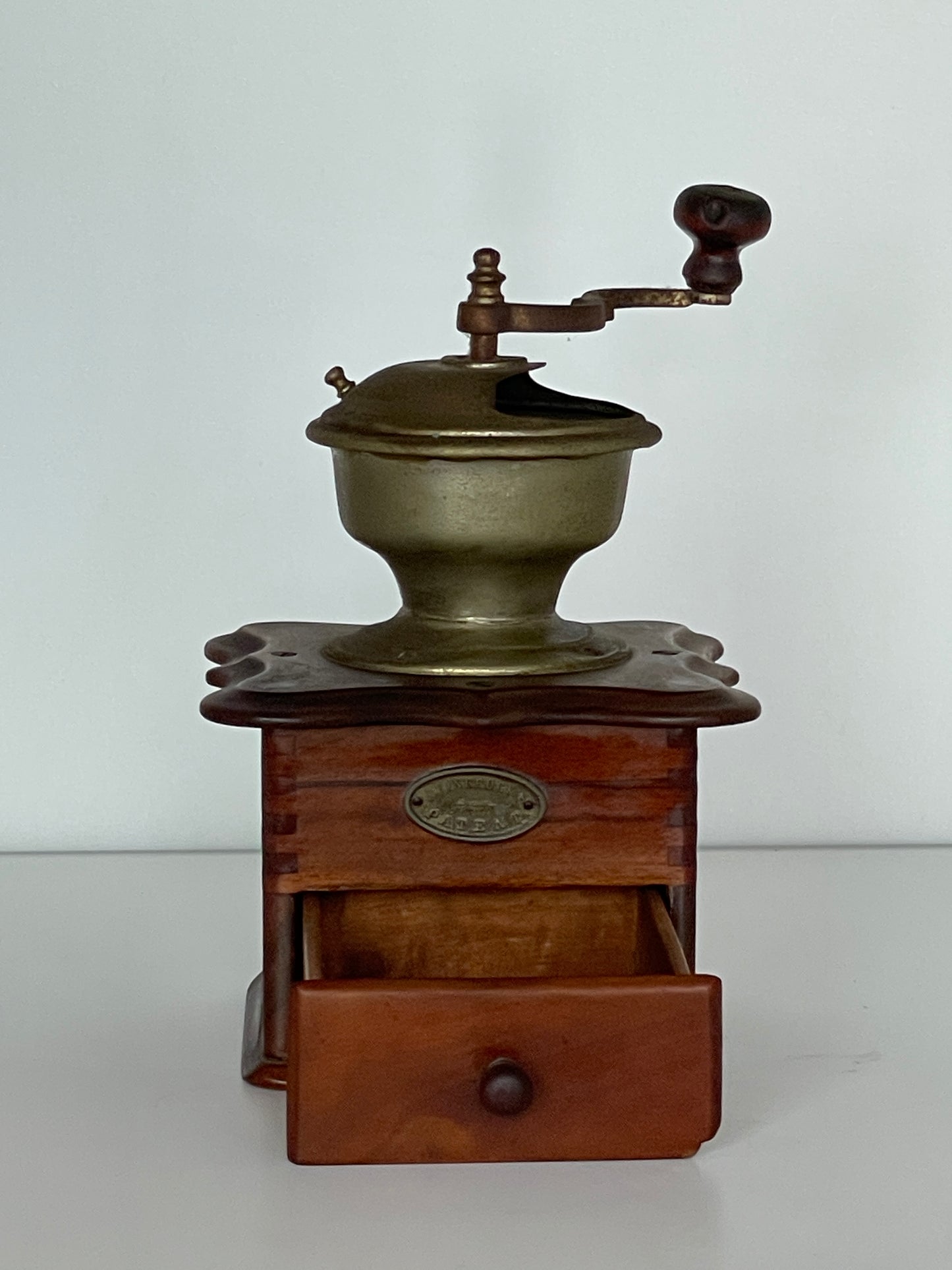 【№ 52】 LEINBROCK wood coffee mill