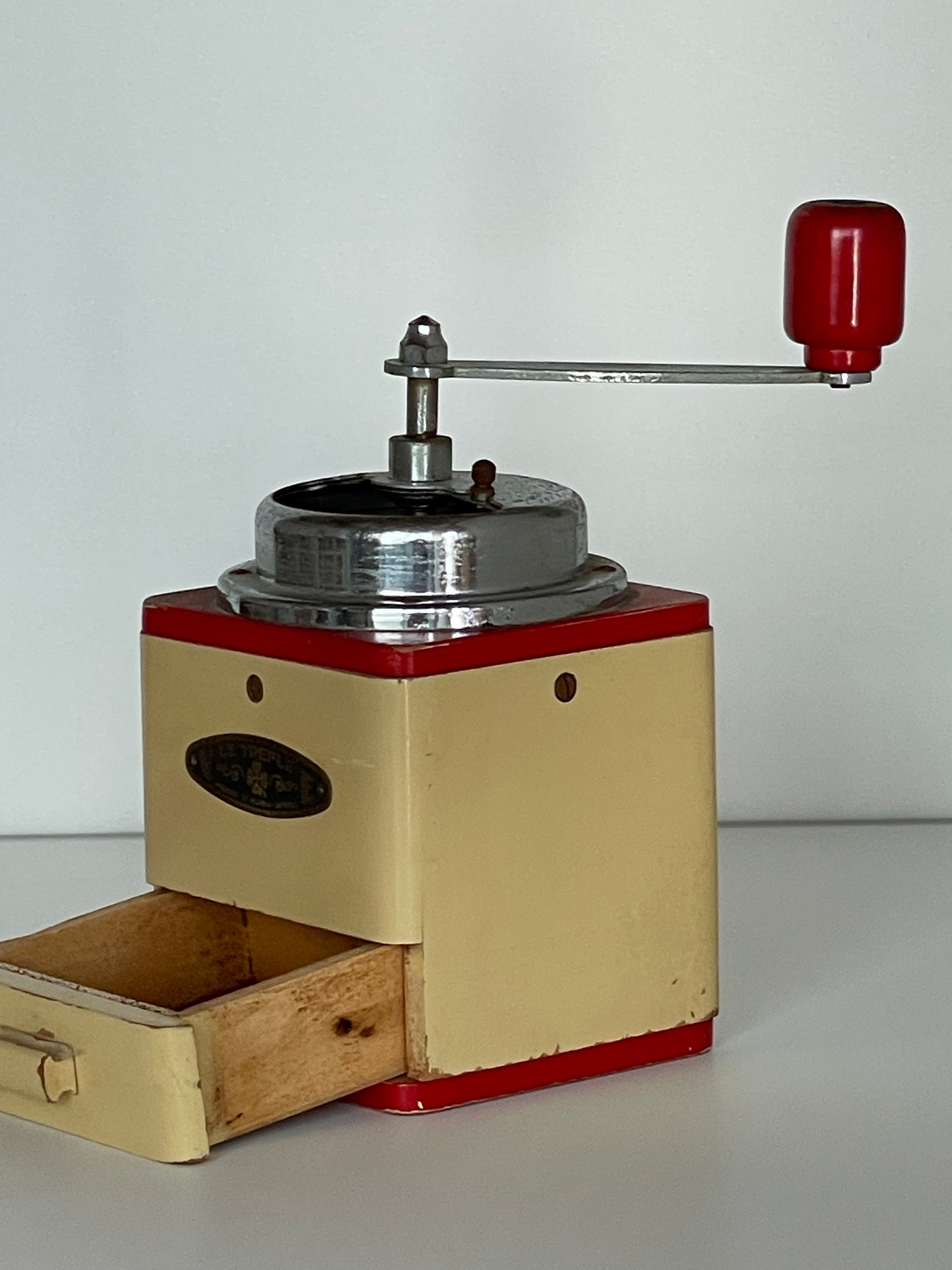 【№ 60】 LE TREFLE wood box mill