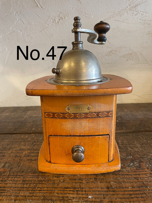 【№ 47】 PeDe wood coffee mill